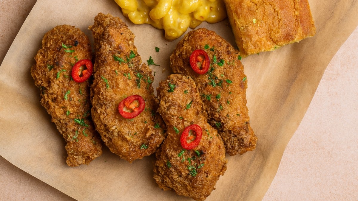 8 Piece Fried Chicken & Cornbread