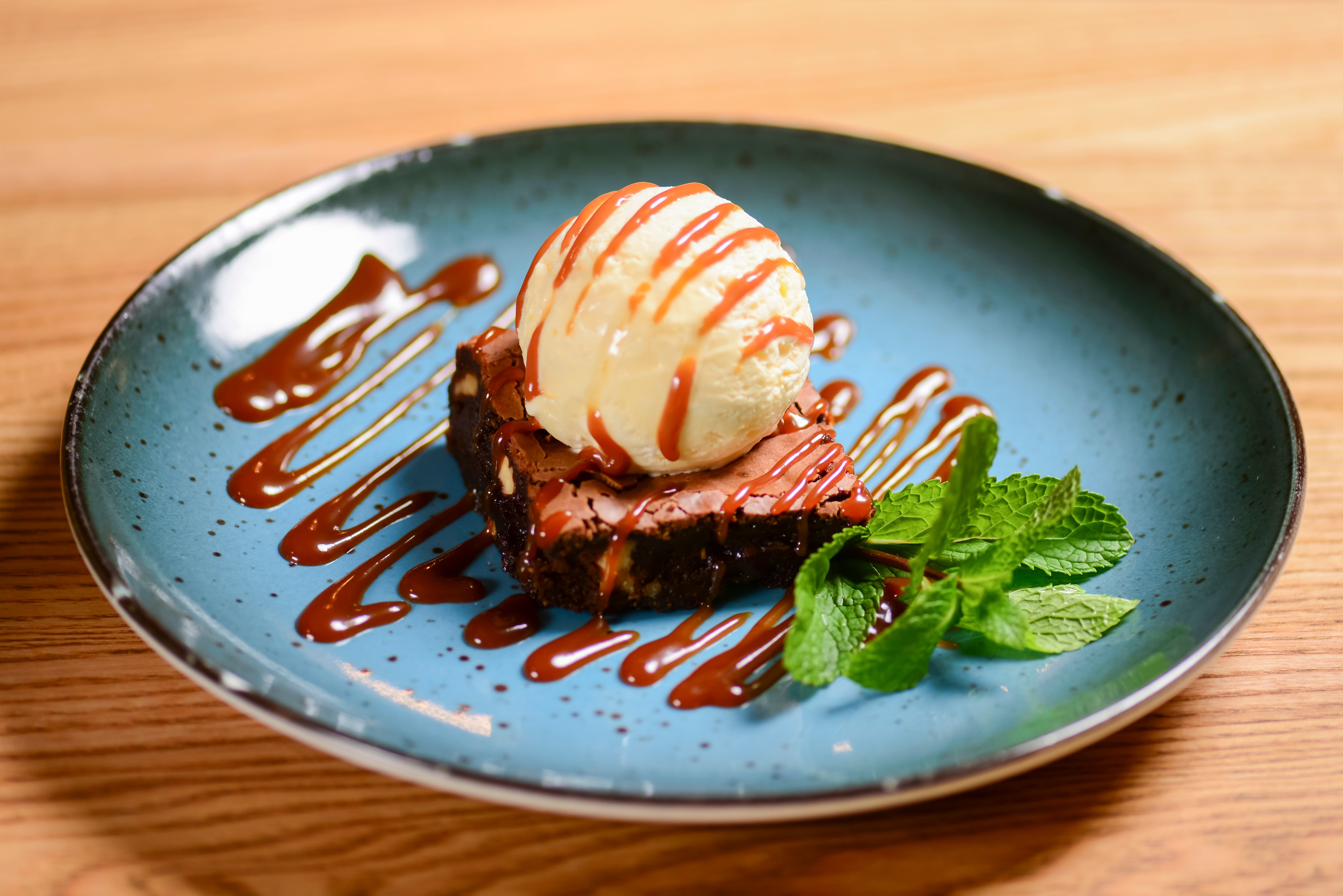 Brownie Cake