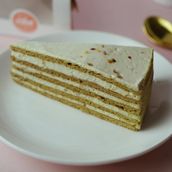 Hive Pistachio Cake 100 Gm