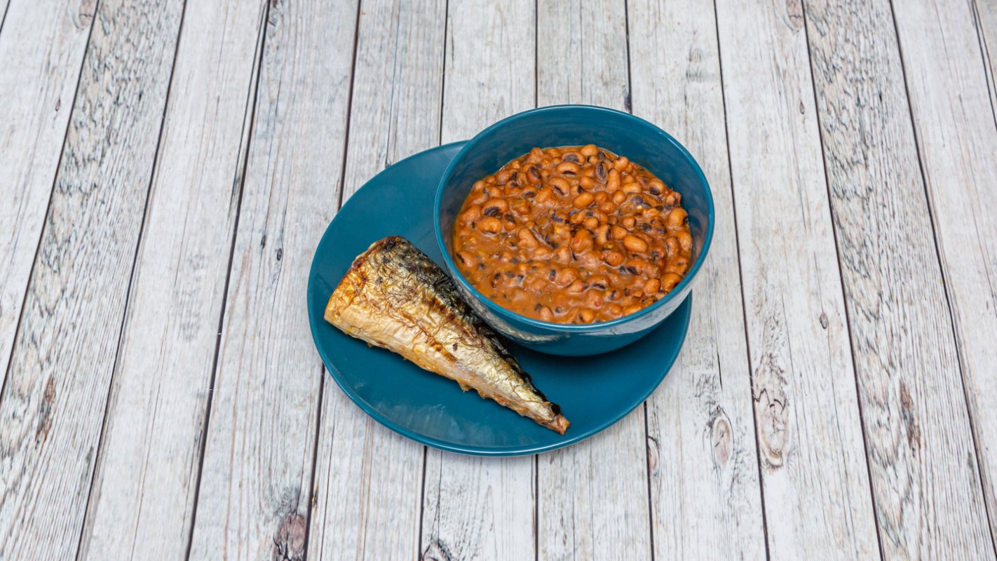 Porridge beans with fish