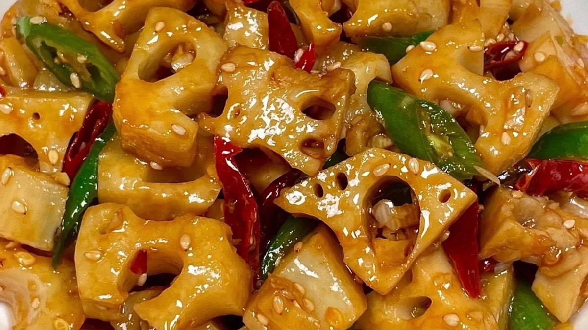 酸辣藕丁 spicy lotus root