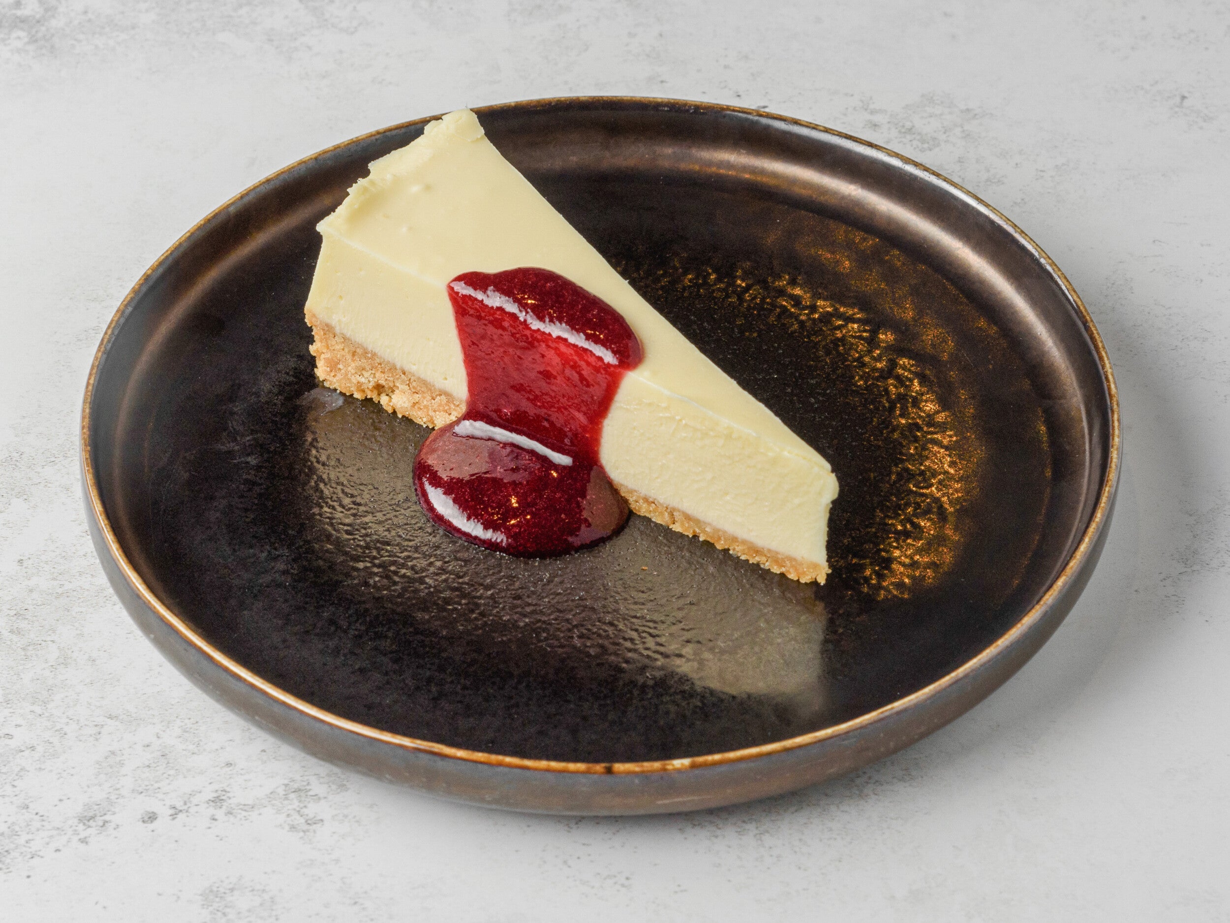 Creamy white chocolate cheesecake