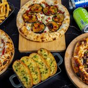 3 Pizza Combo