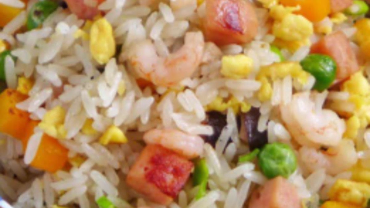 Yangzhou Fried Rice 扬州炒饭
