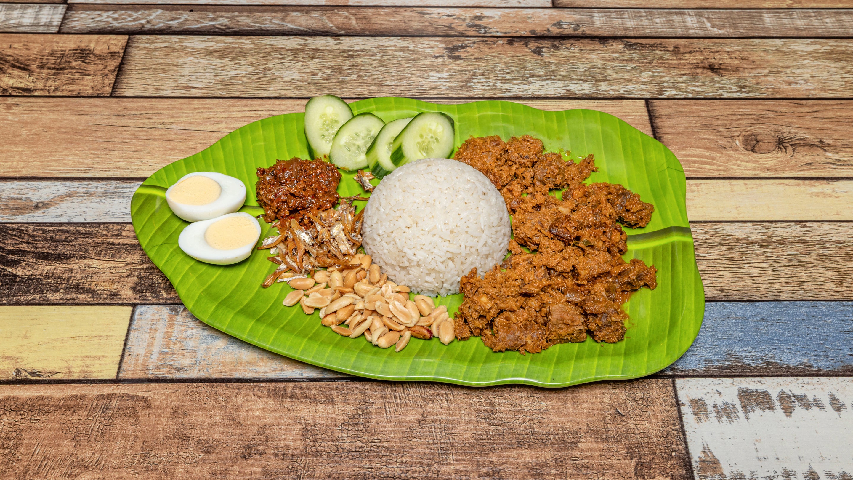 Nasi Lemak with Beef Rendang (Spicy)