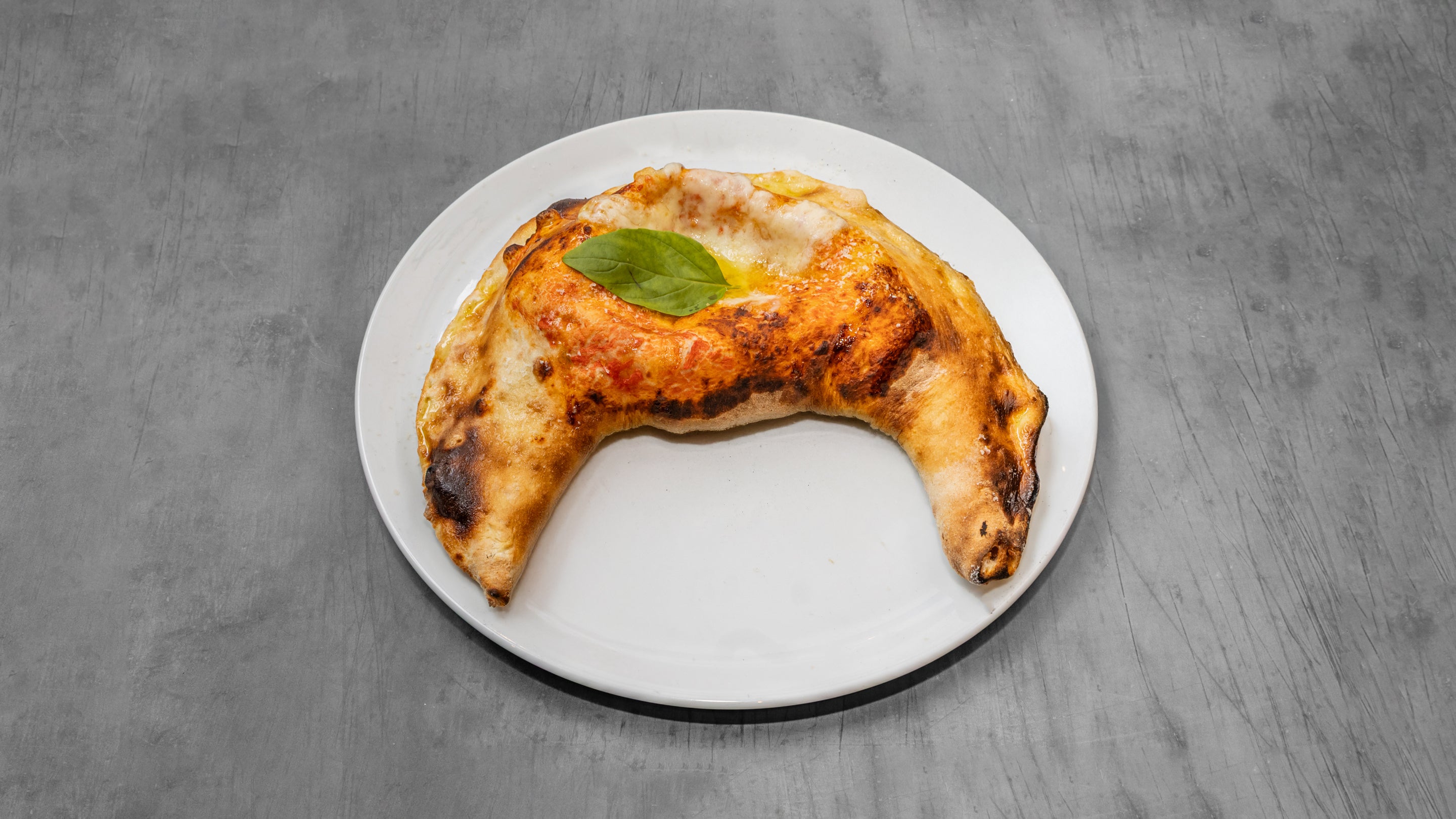 Calzone (folded pizza)
