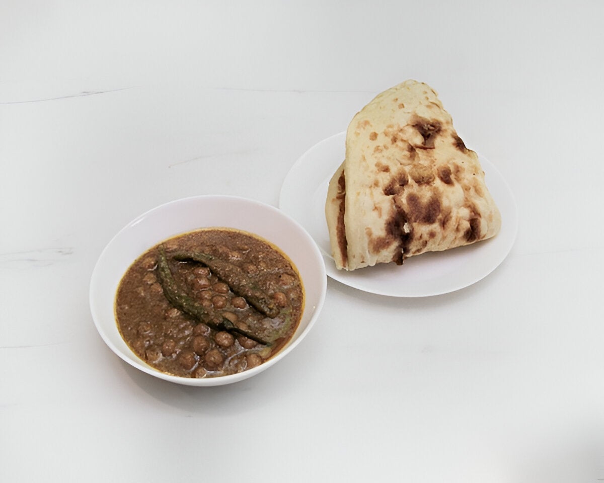 Choley (Chickpea) + Naan (Ve)