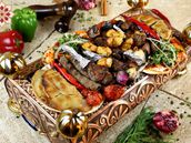 Family Mix Meal Meat And Chicken And Appetizers