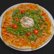 Burrata and Rocket  pizza