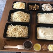 Spaghetti Grilled Chicken BBQ Box (8 PCS)
