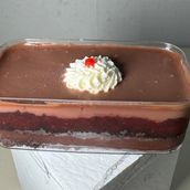 Strawberry Chocolate Ganache Cake
