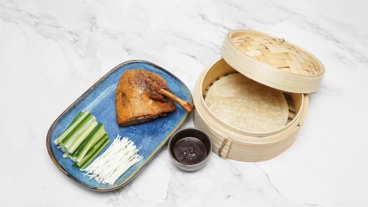 Crispy aromatic duck香酥鸭