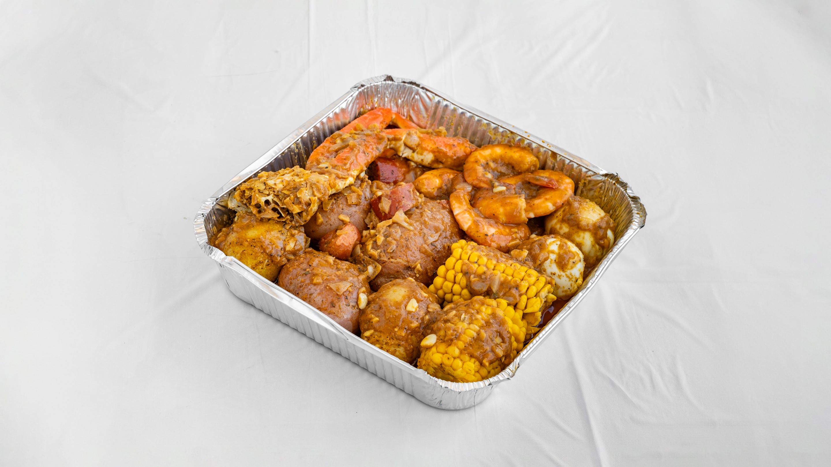 Vibes Crab Cluster & Lobster Tail Seafood Boil