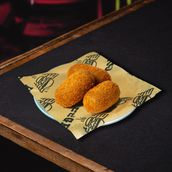 Beef croquettes with cheese