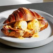 CROISSANT BENEDICT