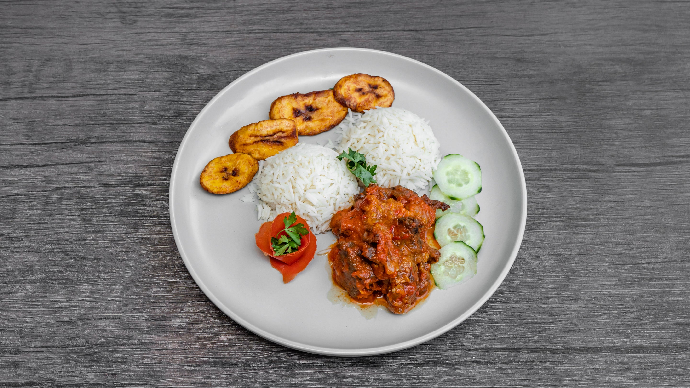 Steamed Rice + Nigerian Beef Sauce + Fried Plantain (Combo Meal)
