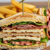 HALLOUMI CLUB