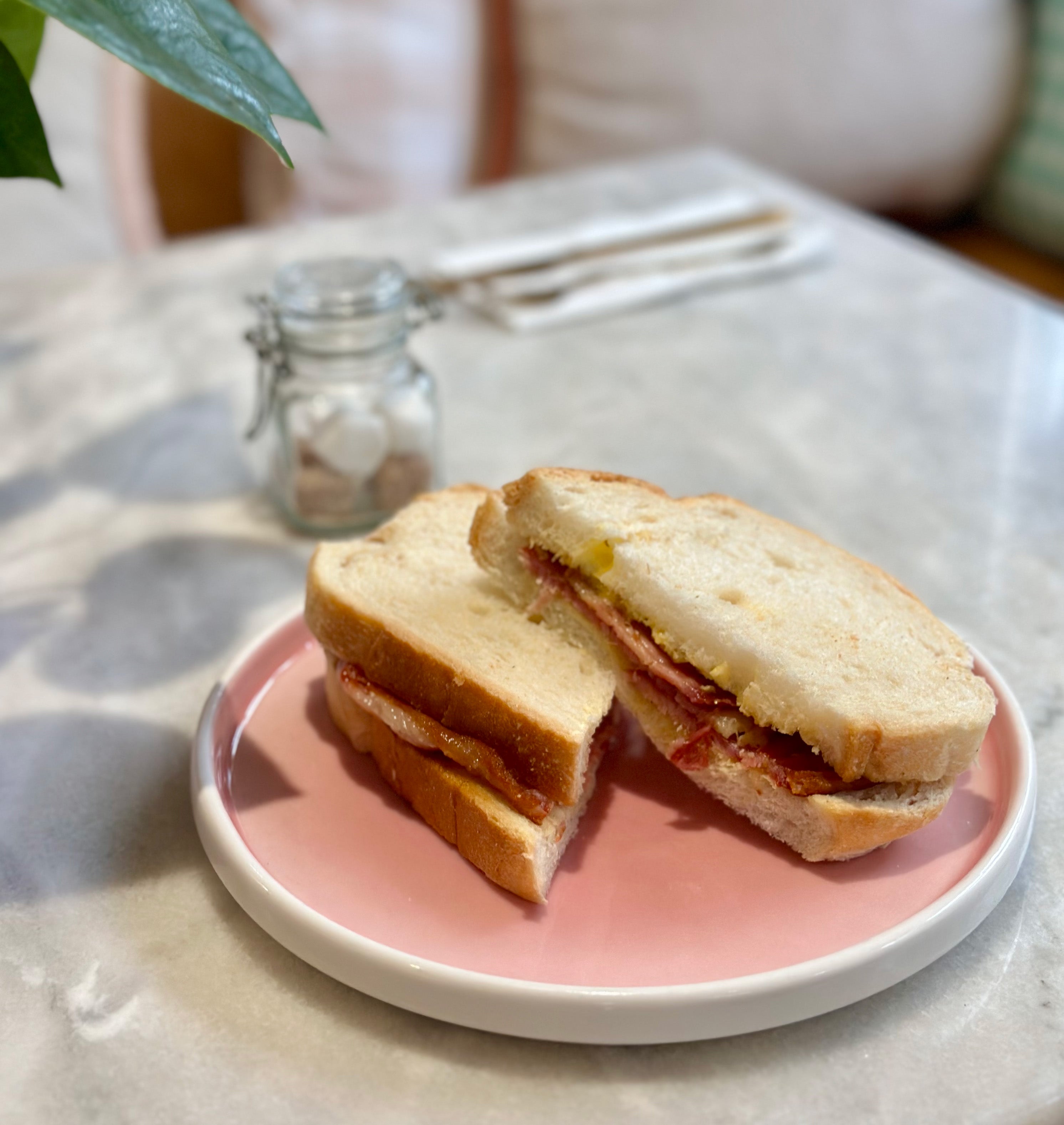 Bacon sandwich