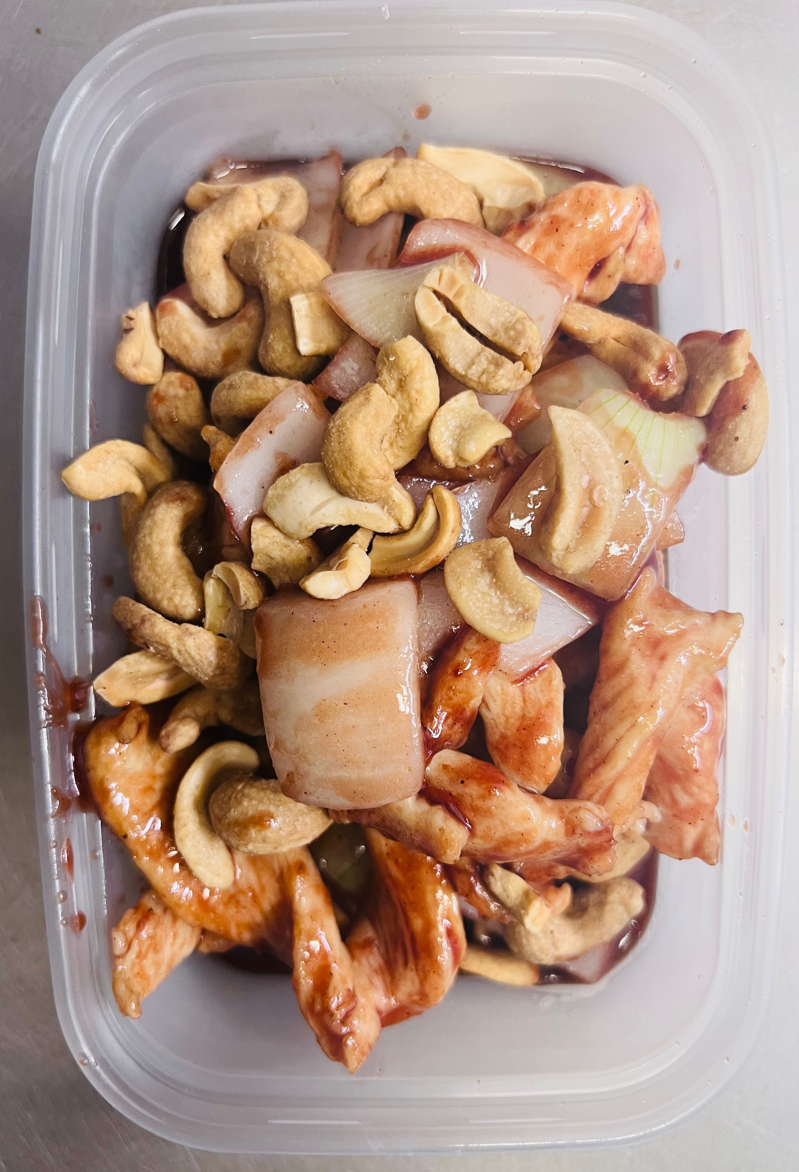 Chicken with Cashew Nuts in Yellow Bean Sauce