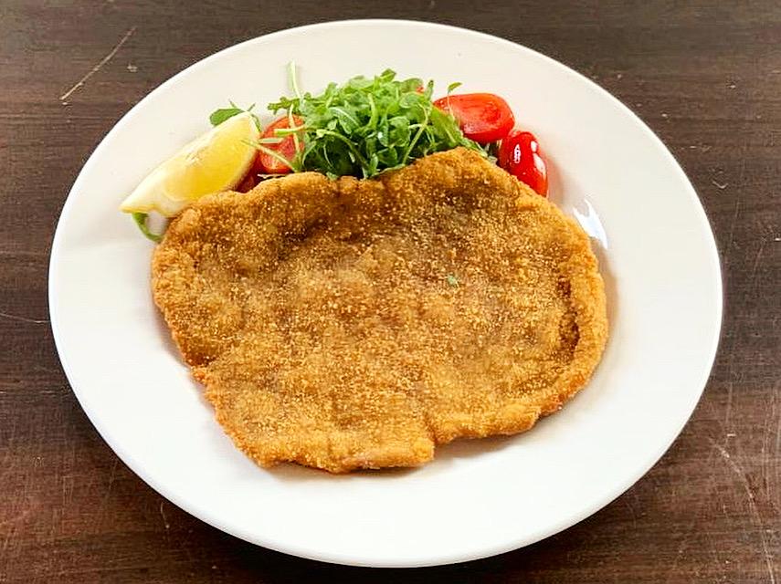 Cotoletta di Vitello alla Milanese con Insalatina  e pachino