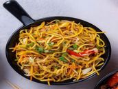 Veg hakka noodle