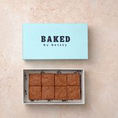 RED VELVET CHOCOLATE FUDGE BROWNIE 8 PCS