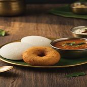 Idly (2pc) Vadai (1pc)