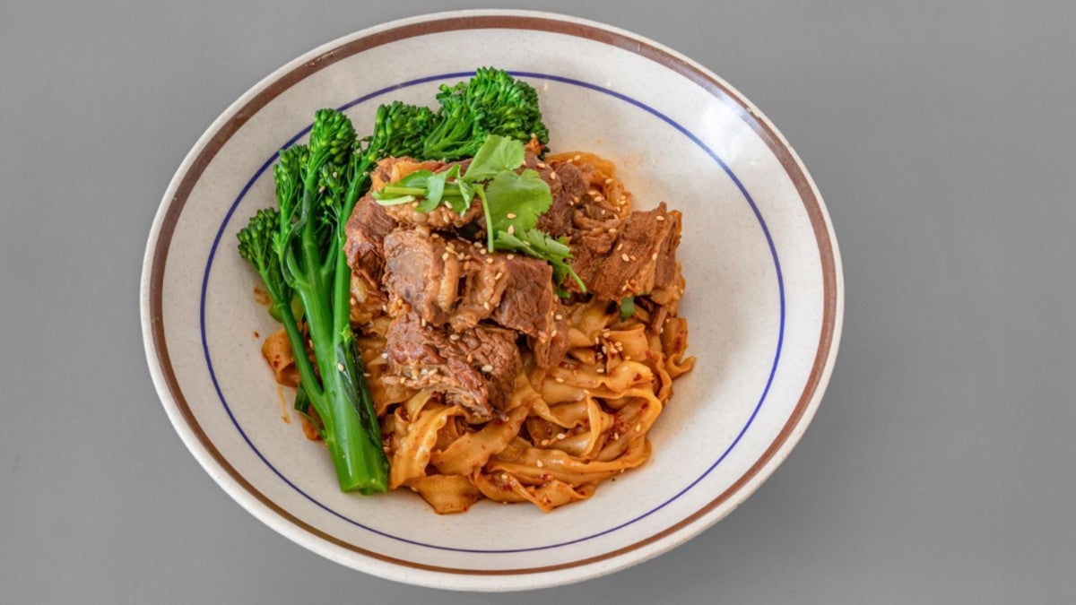 Chilli Oil Spill Knife Cut Noodles (v)