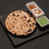 Aloo Paratha With Dahi And Pickle