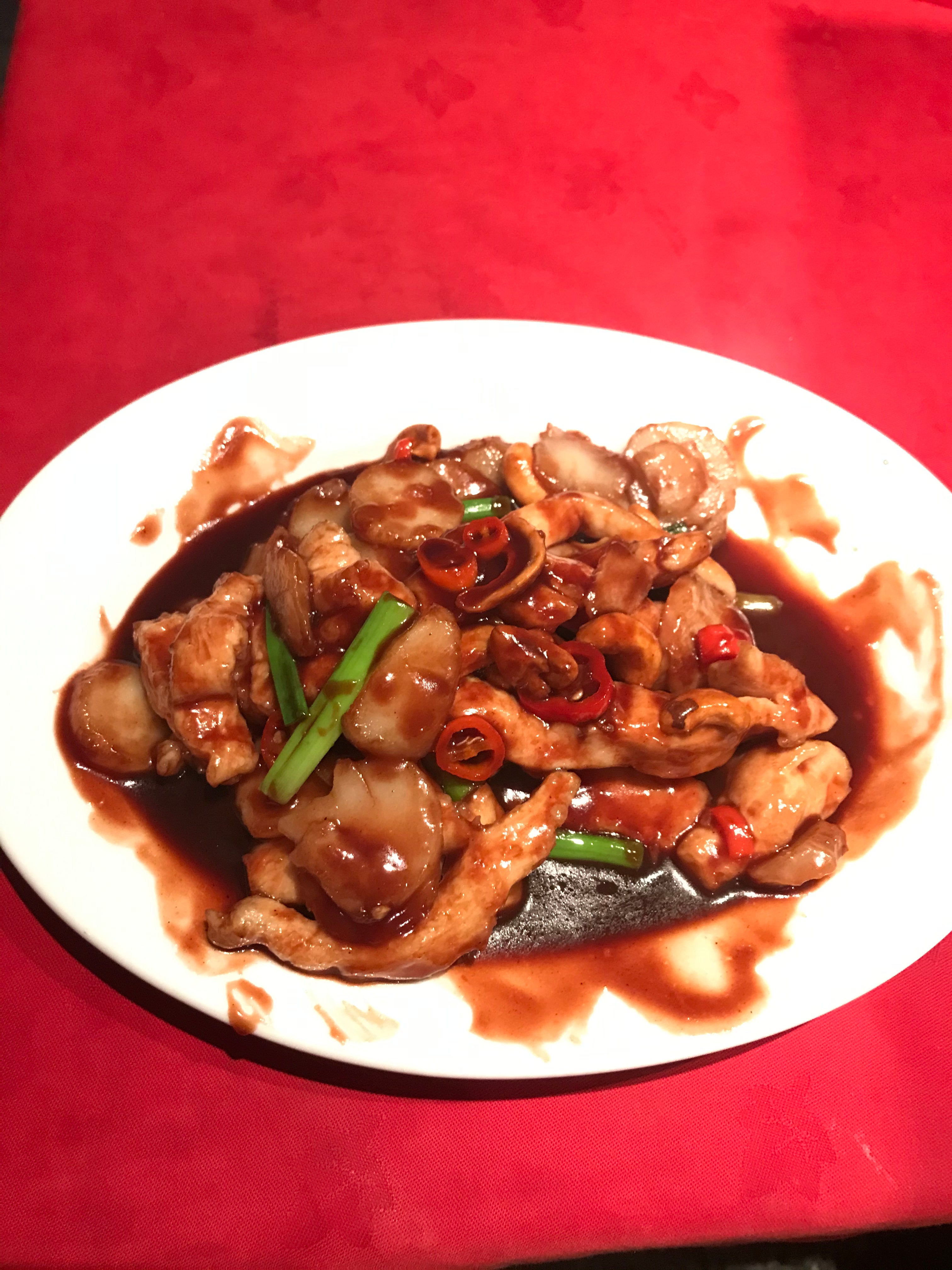 Chicken with Cashew Nuts in Yellow Bean Sauce