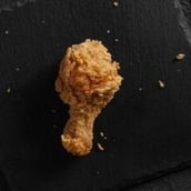 Spicy fried chicken piece