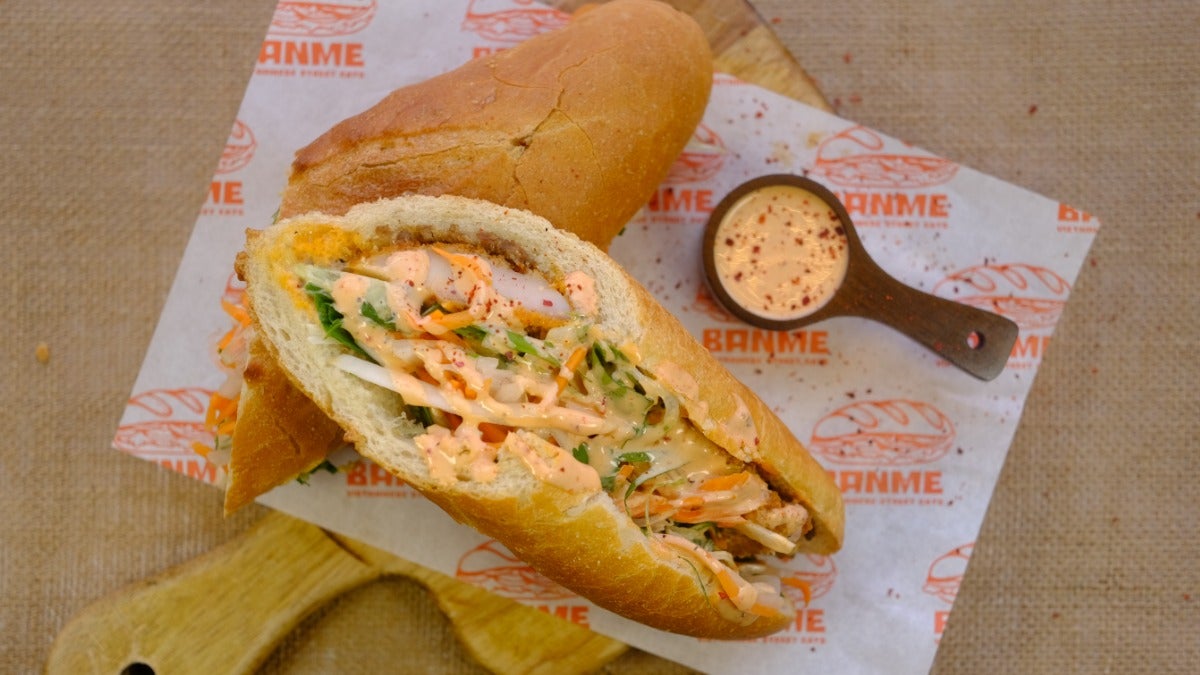 Vietnamese Fried Chicken Banh Mi (Bánh Mì Gà Rán)