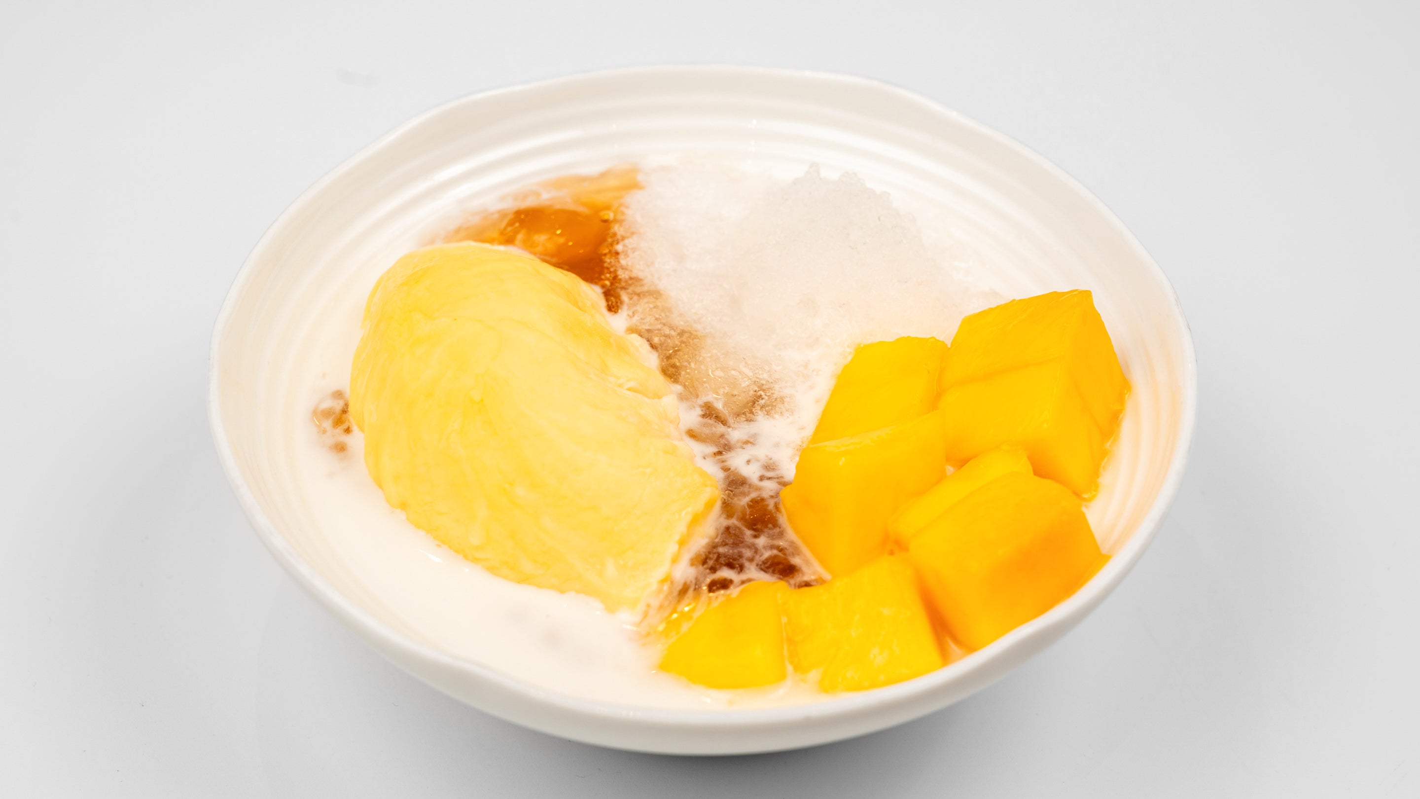 榴芒桃胶雪燕 Durian, Mango, Peach Gum, Snow Swallow Coconut Bowl
