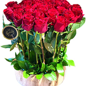 30 Red Roses In A Wooden Box