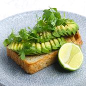 CLASSIC AVO ON TOAST