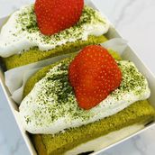 Matcha Cake Roll