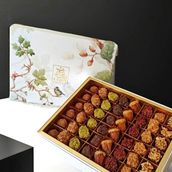 Box Of Stuffed Dates 830g