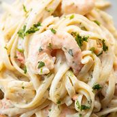 SHRIMP PRAWN CREAMY PASTA