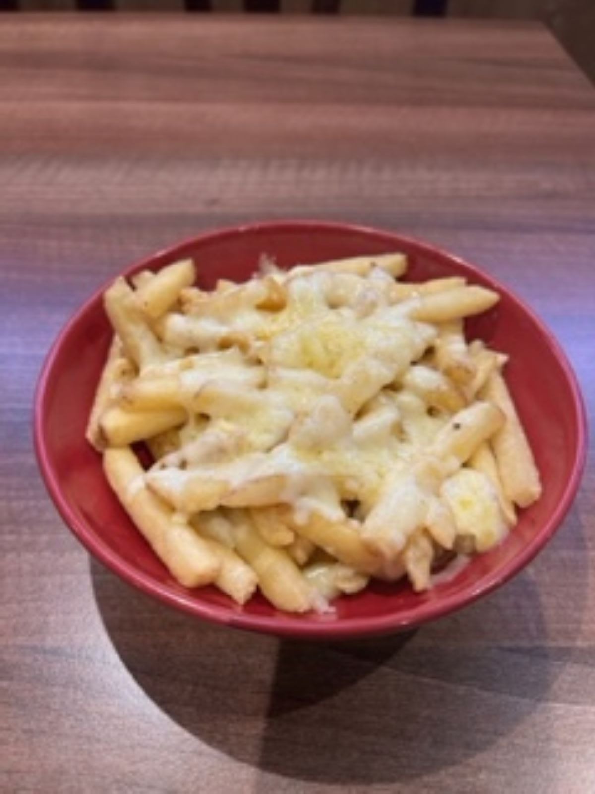 02. Chips & Cheese (Batata frita com queijo)