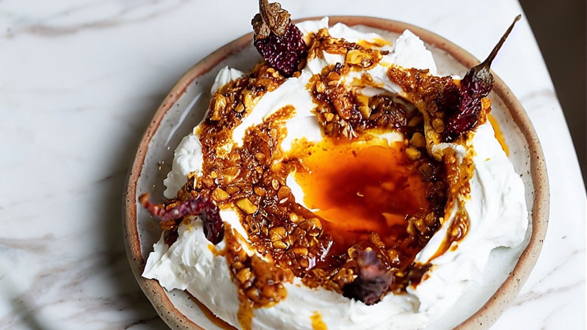Atom / Spicy Chili Yogurt Dip