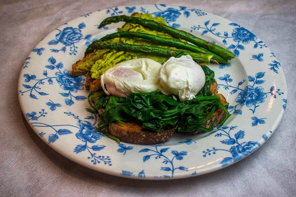 Super Healthy Eggs Florentine