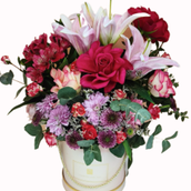 Engagement Bed Box Arrangement