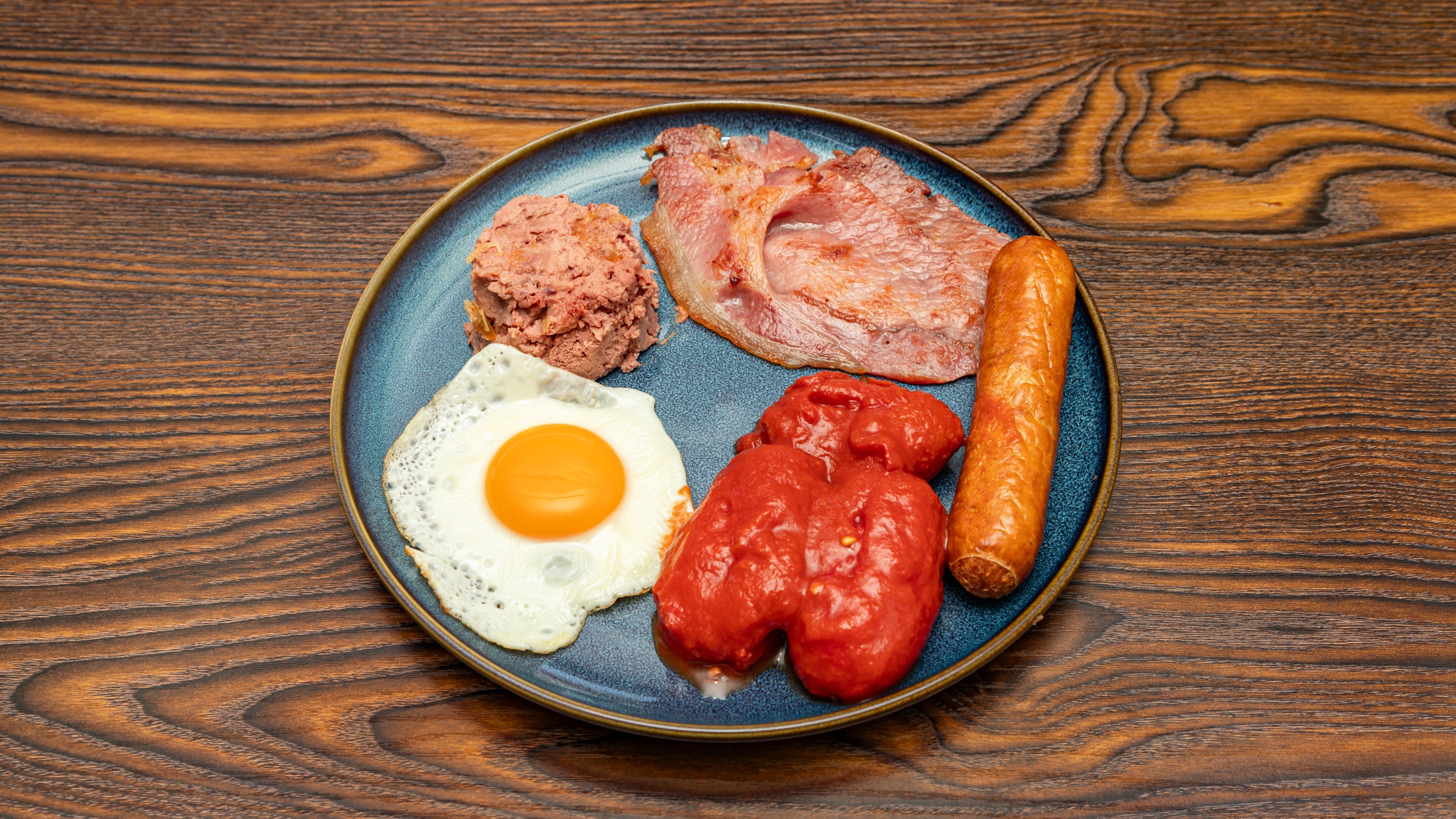 Set 2 - Free Range Egg, Bacon, Cumberland Sausage, Liver and Tin Tomato