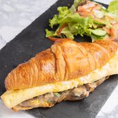 Croissant Omellete