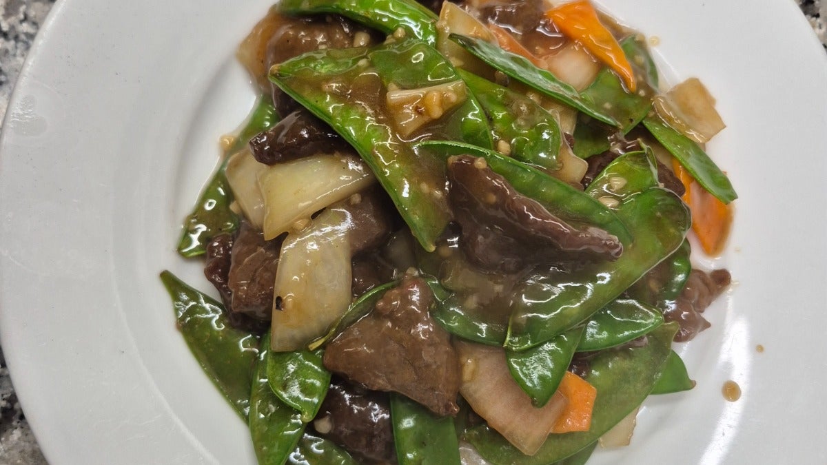 Beef with Mange-Tout in Garlic Sauce