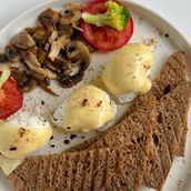Poached Egg With Veggies