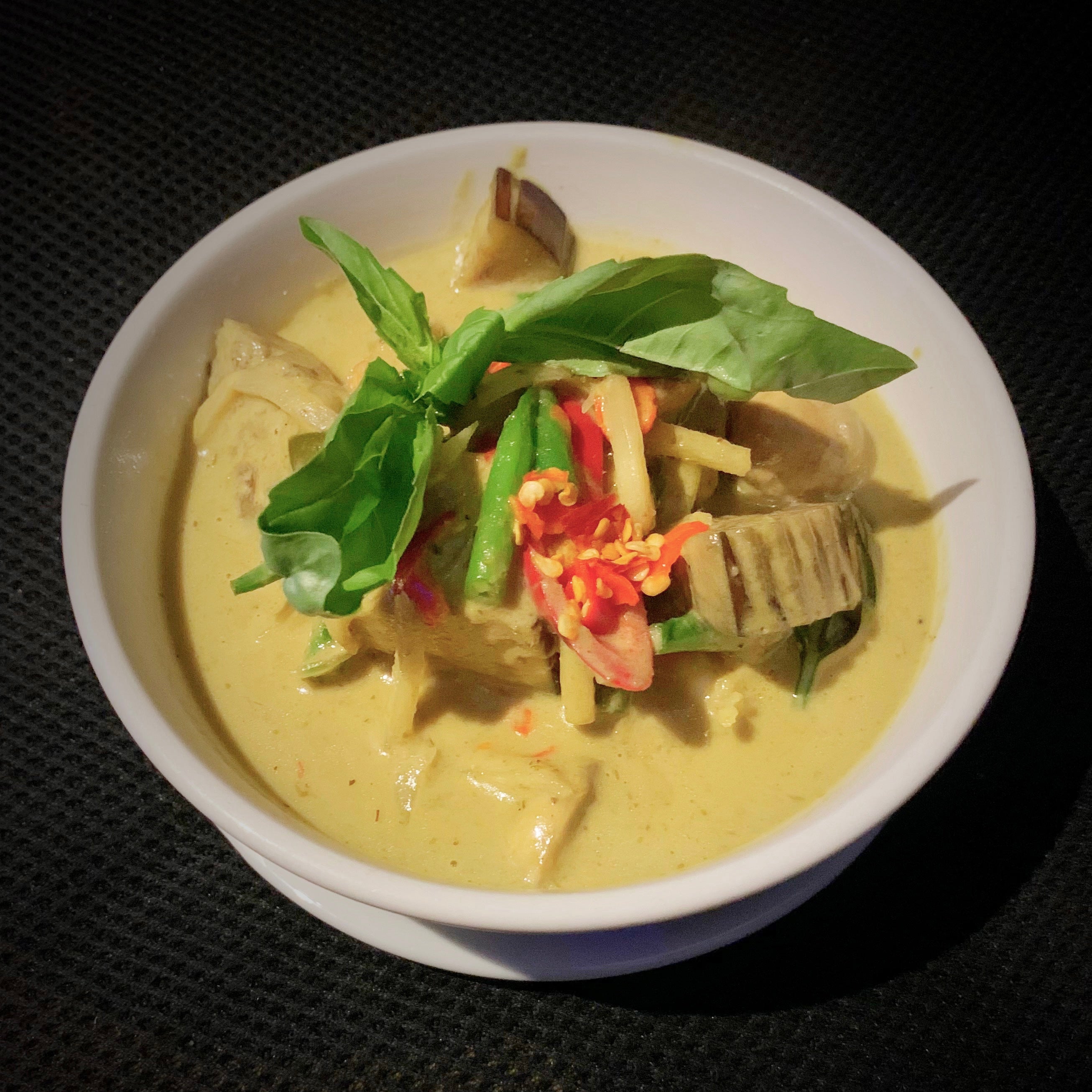 Geang Kheaw Wan (Green Curry) 🌶️