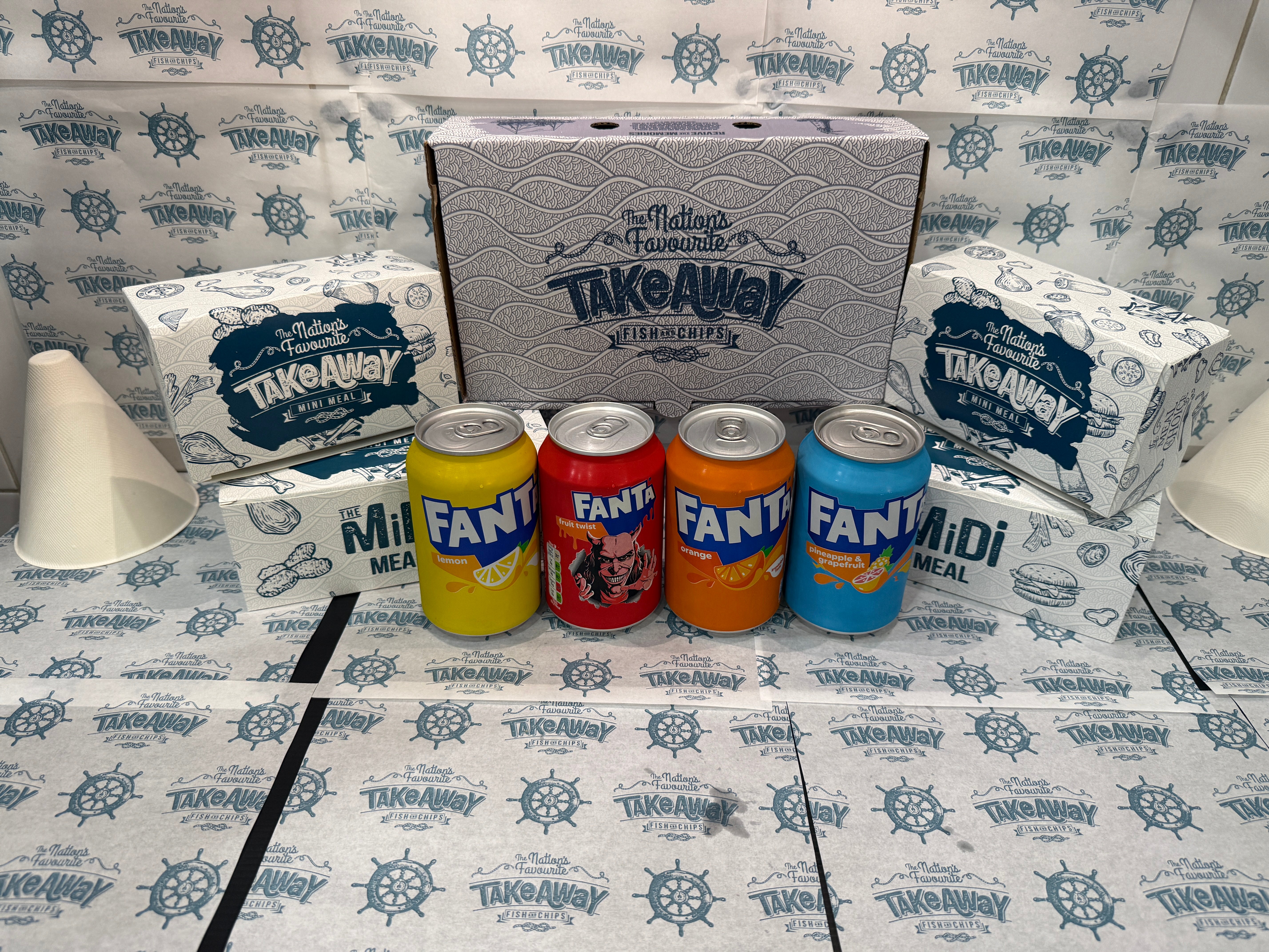 Fanta Pineapple & Grapefruit Can