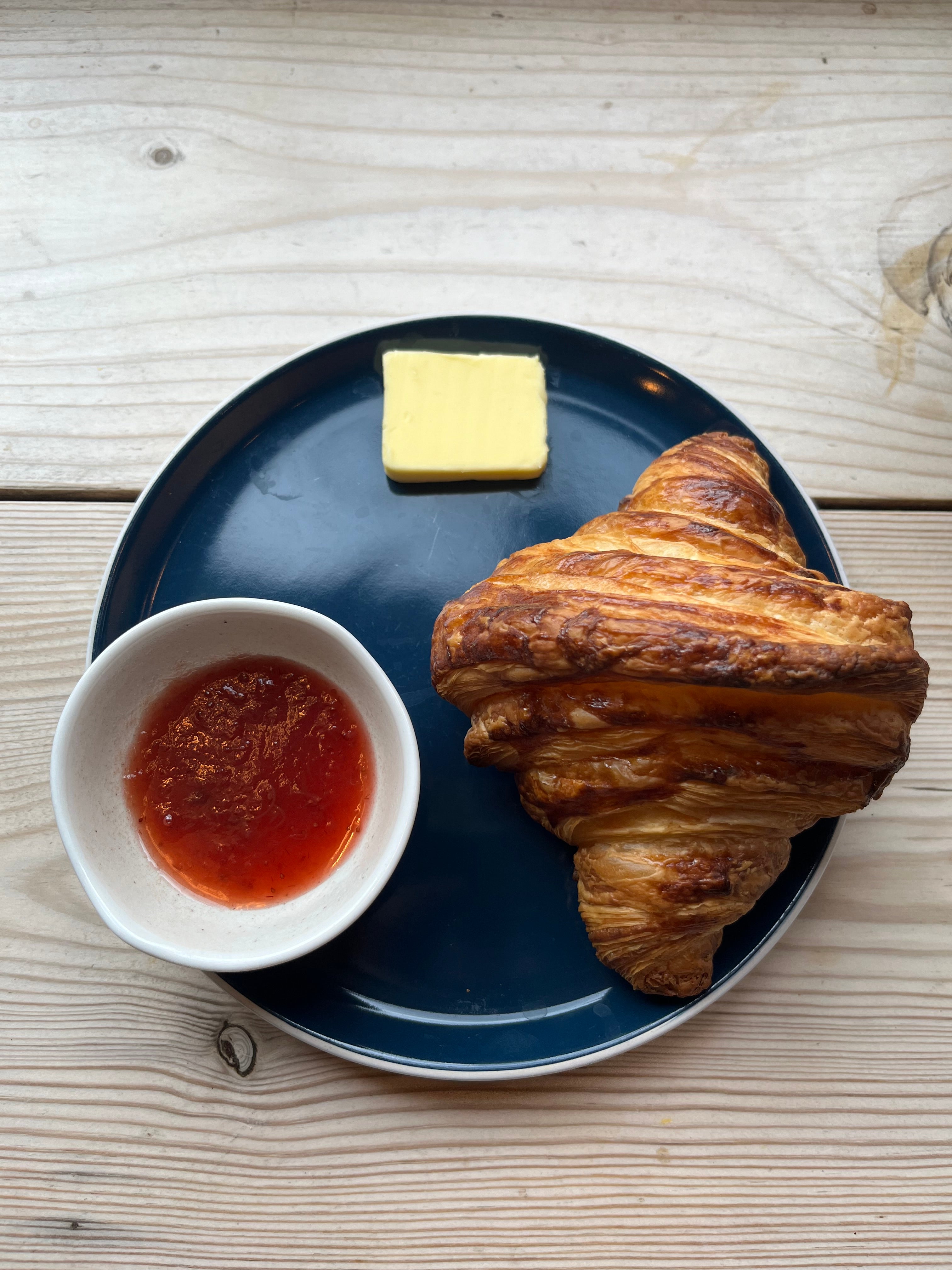 Butter croissant with Our seasonal preserve