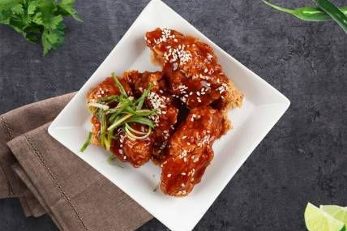 Crispy Chicken In Peking Sauce
